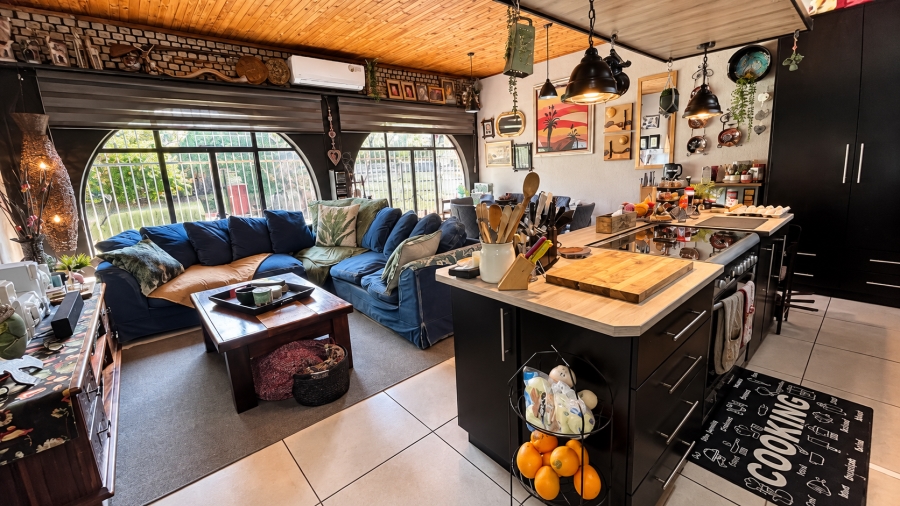 3 Bedroom Property for Sale in Flamwood North West